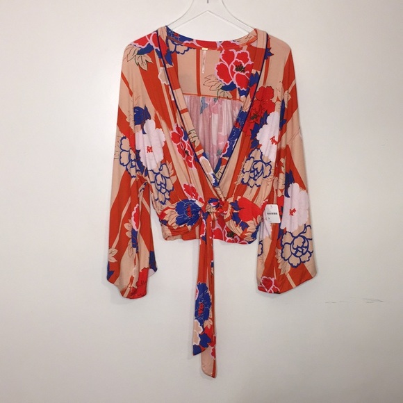 Free People Tops - Free People Bell Sleeve Tie Top. Size Medium